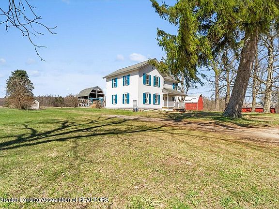 3rd image of 8410 Beardslee Rd
