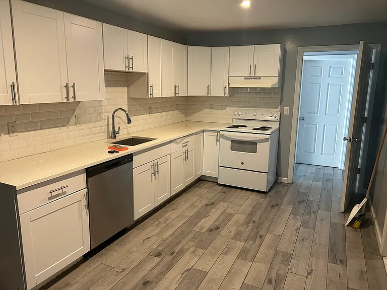 515 Bergen Blvd #B — Photo 4