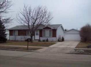 1657 Birch Rd, Kenosha, WI 53140