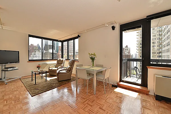 Sold by Noble Realty | media 2
