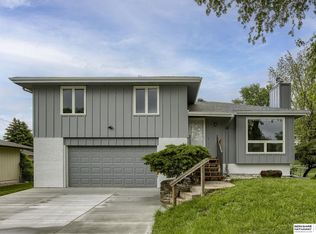 5317 S 93rd St, Omaha, NE 68127