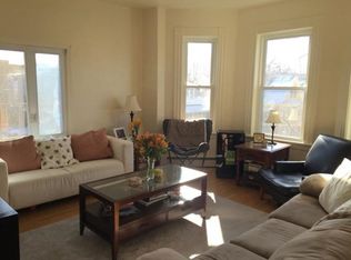 518 Putnam Ave #10, Cambridge, MA 02139