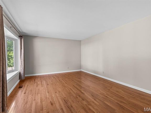 4th image of 543 Westernmill Dr