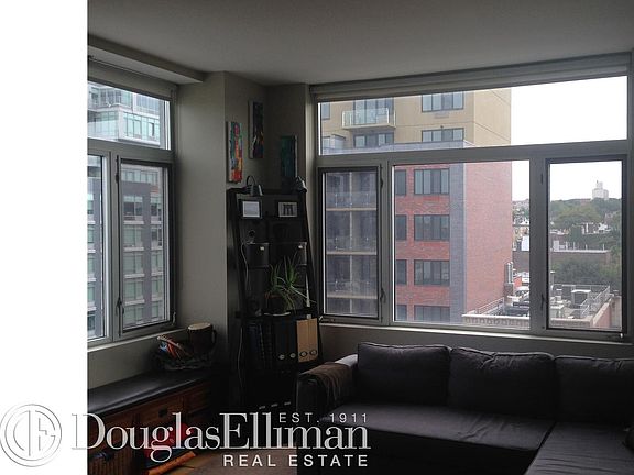 4th image of 251 7th St APT 7C