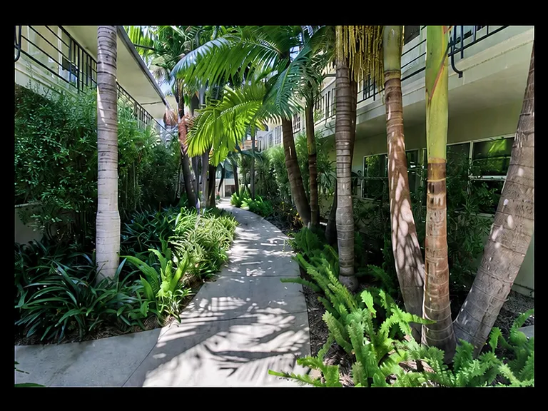 629 Idaho Ave #2 — Photo 2