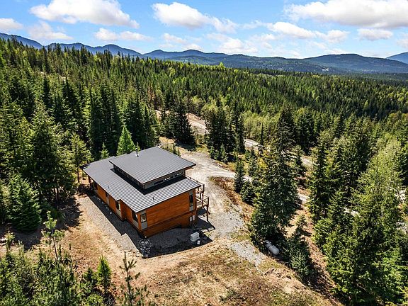 4th image of 933 Rising Hawk Ridge Rd