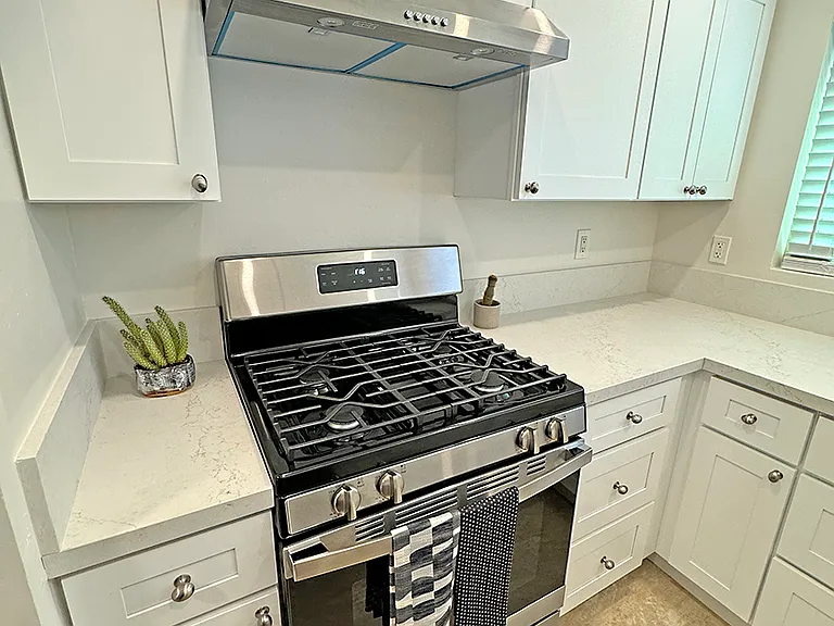 3218 Loma Riviera Dr — Photo 12