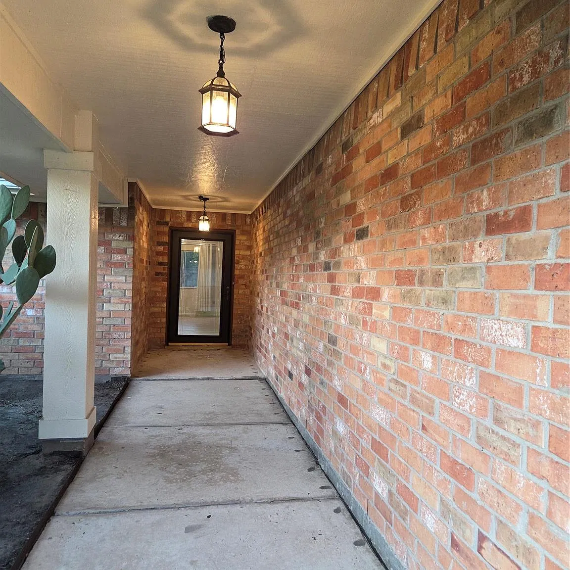 3 bed, 2.0 bath, 1632 sqft, $1,975 — Photo 2