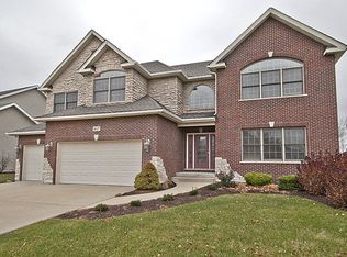 26117 Whispering Woods Cir, Plainfield, IL 60585