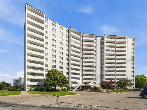 15 Towering Heights Blvd #701, Saint Catharines, ON L2T 3G7