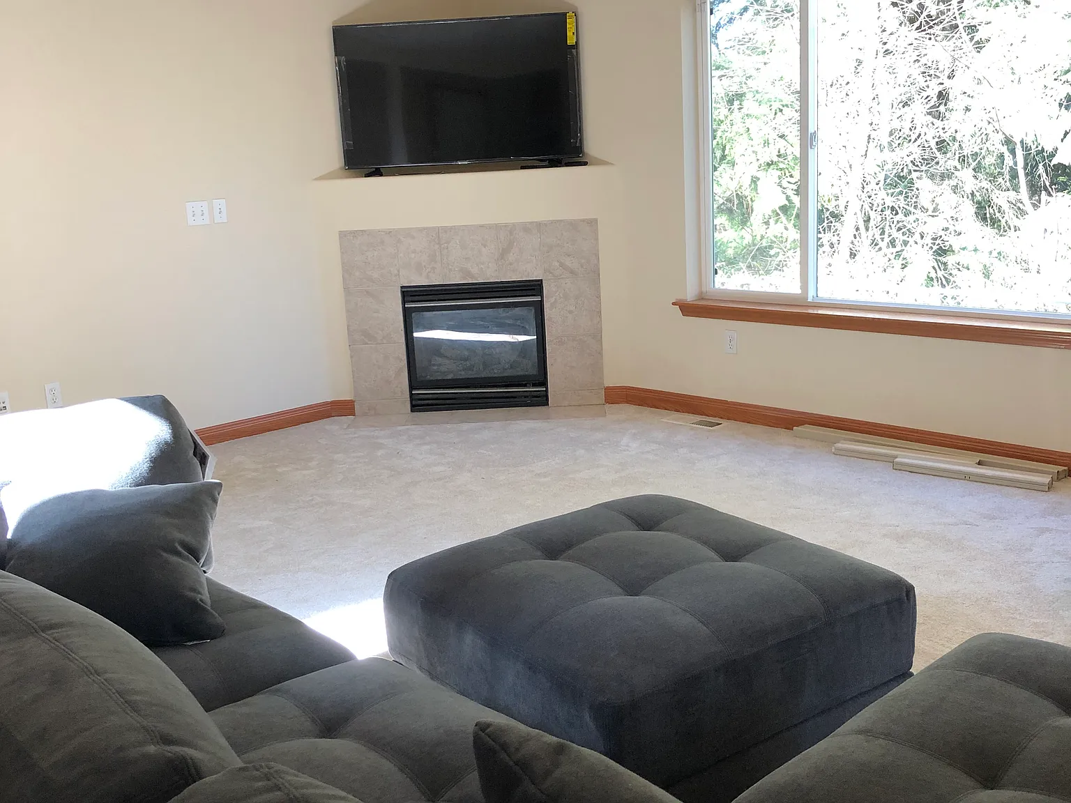 3 Bed | 2.5 Bath | 1,580 Sq Ft | Private Greenbelt Setting | Fenced Yard — Photo 2