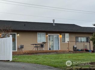 1530 Country Club Dr, Camano Island, WA
