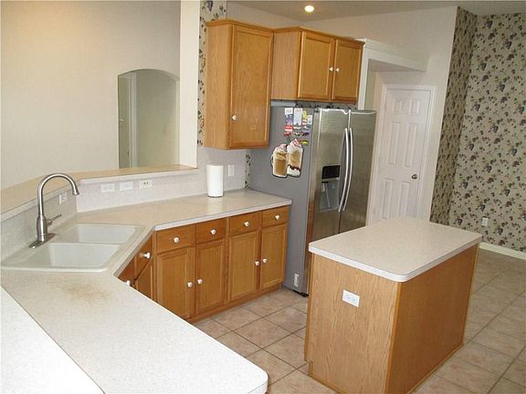 2nd image of 1121 Arbor Gate Dr