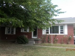 702 E 1st Ave, Huntingburg, IN 47542
