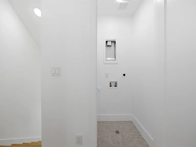 4605 Belmont Ave #2 — Photo 29