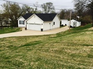 3367 Old Baumgartner Rd, Saint Louis, MO 63129
