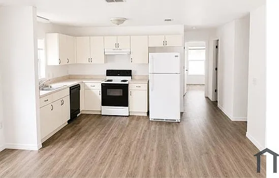 38627 Rose Ln — Photo 2