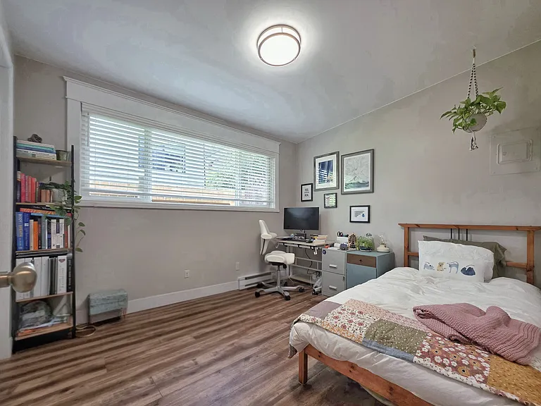 2110 N Oakes St #1 — Photo 8