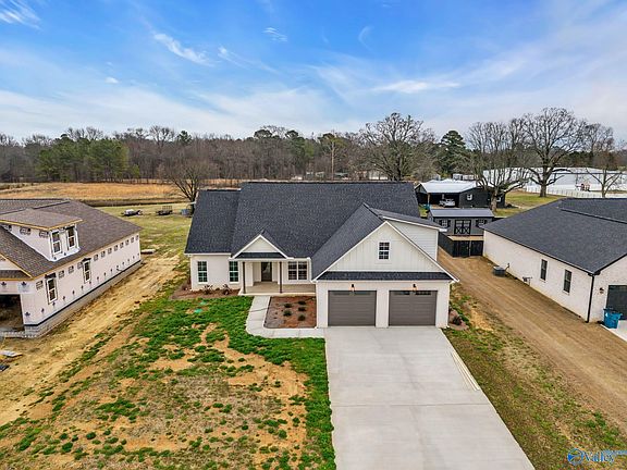 4th image of 140 Gavins Way