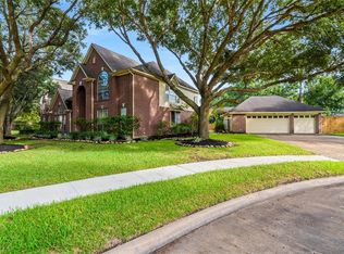 1010 Quiet Glen Ct, Sugar Land, TX 77479