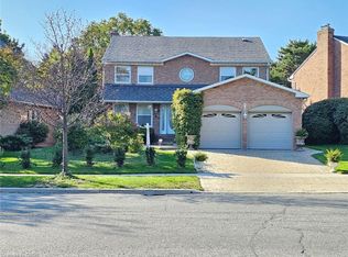 9 Longwater Chase, Markham, ON L3R4A1