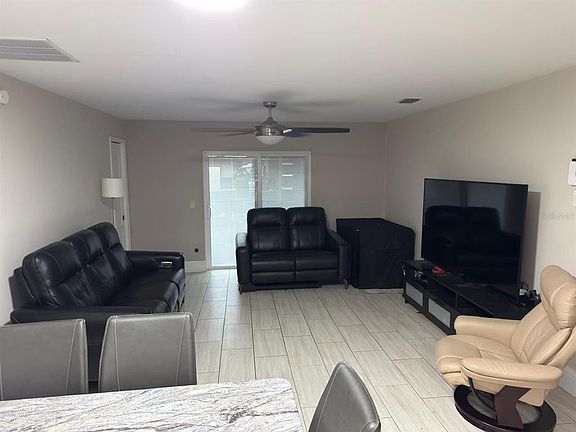 4th image of 1420 Myrna Ln