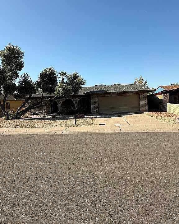 1st image of 1607 E La Donna Ln