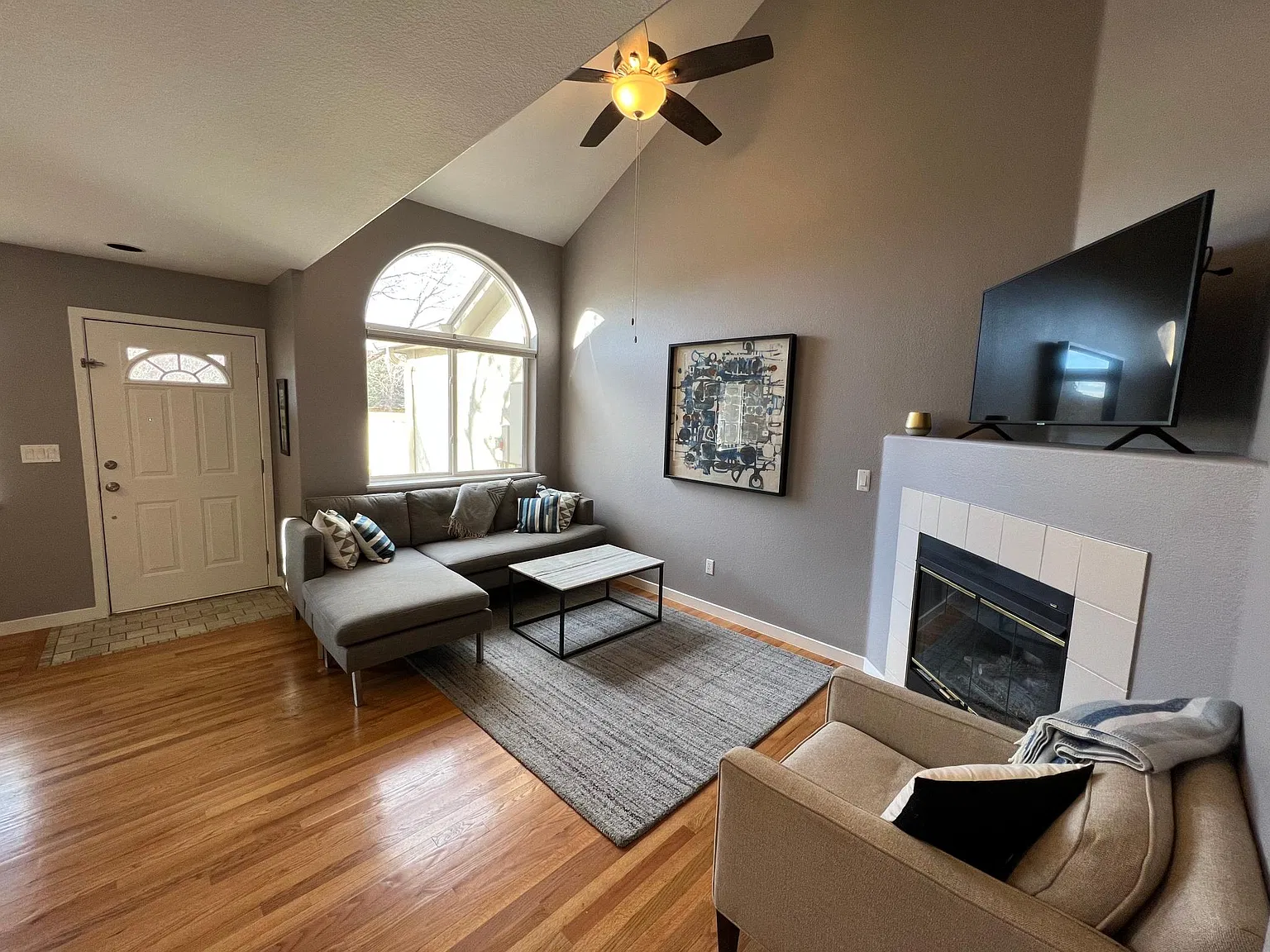 2 bed, 1550 sqft, $2,950 — Photo 3