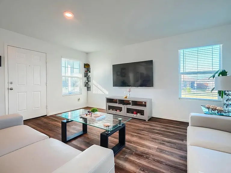 5307 Curwood Dr — Photo 2