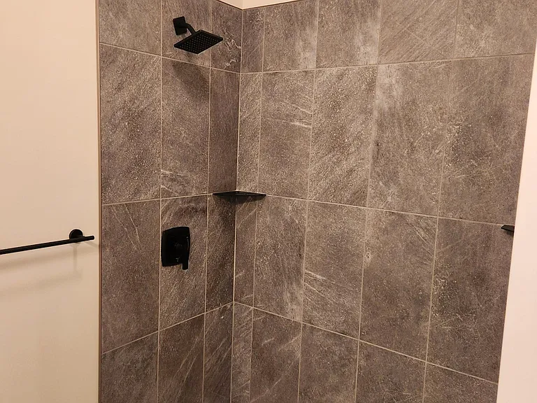 2760 Crystal Lake Dr — Photo 9