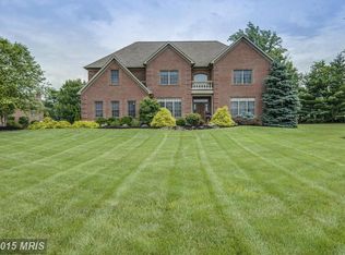 9703 Pembroke Dr, Hagerstown, MD 21740