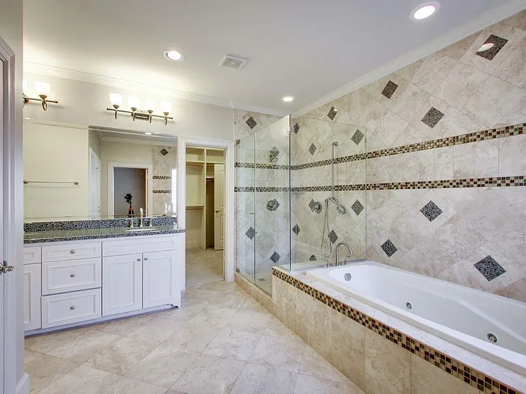 4324 Ione St — Photo 22