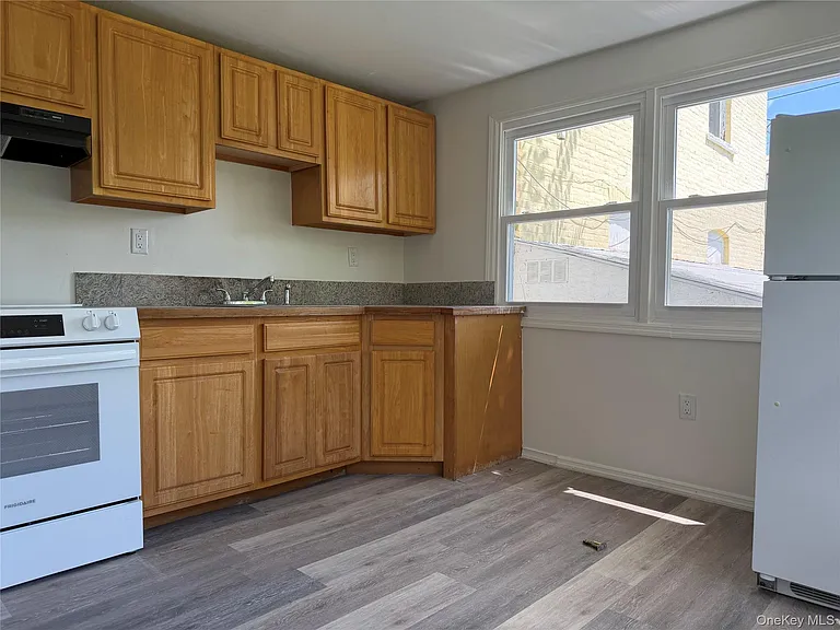 50 S Montgomery St #6 — Photo 3