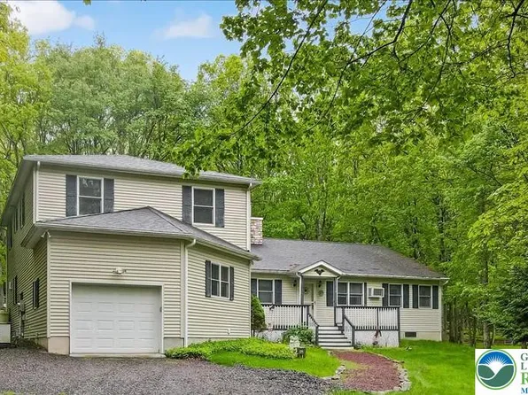 54 Indian Trl, Jim Thorpe, PA 18229