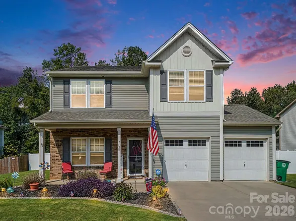 7420 Edgefield Ct, Matthews, NC 28104