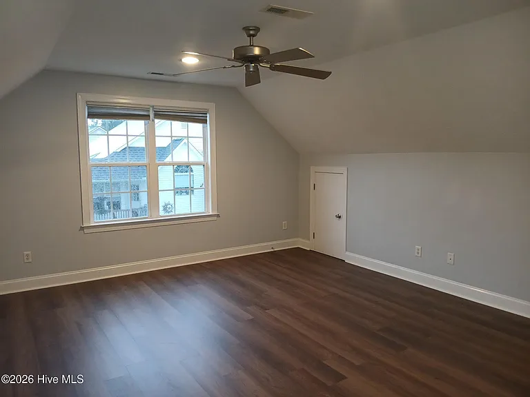 2805 Fletcher Ct — Photo 14