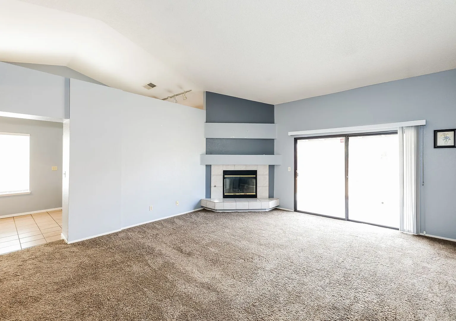 One Story 3 Bed / 2 Bath Single Family Home with Fenced Yard in Las Vegas — Photo 4