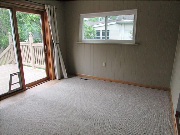 2nd image of 329 Beachgrove Dr