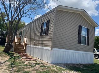 808 S 3rd St, Grandview, TX 76050