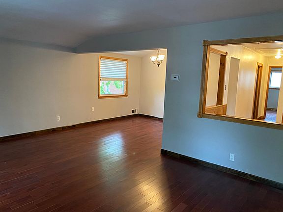 4th image of 35 Fenway Cir Fl 2