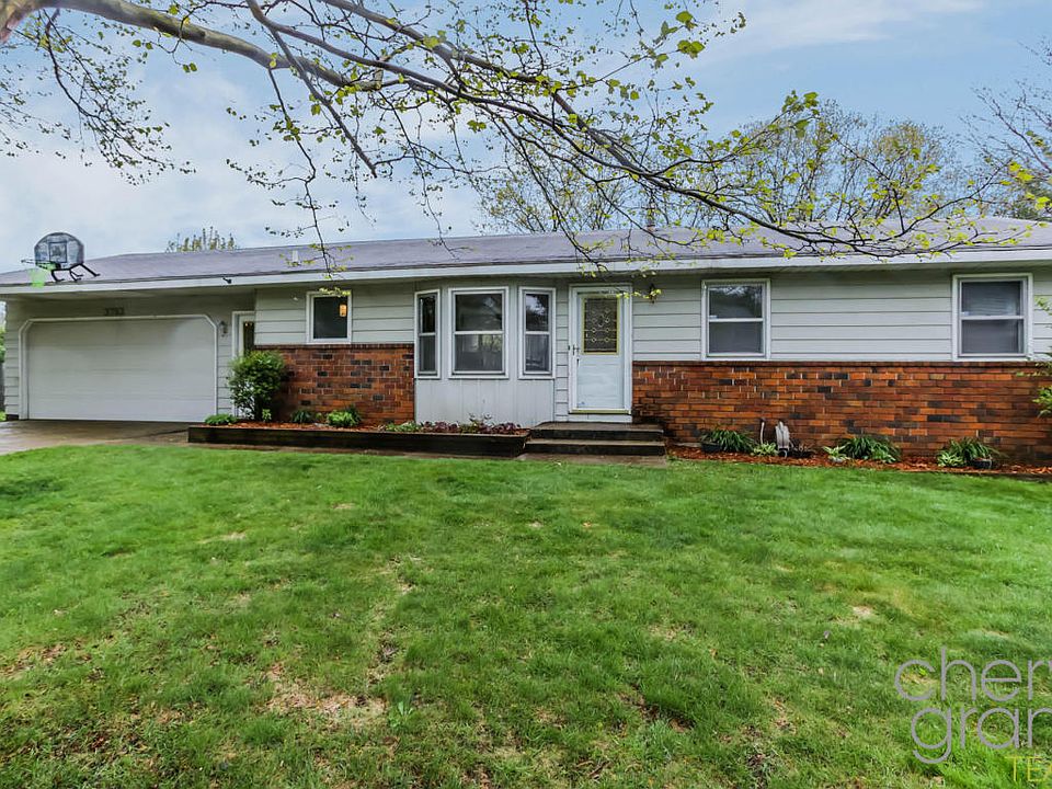 1st image of 3763 Summit View Dr NE