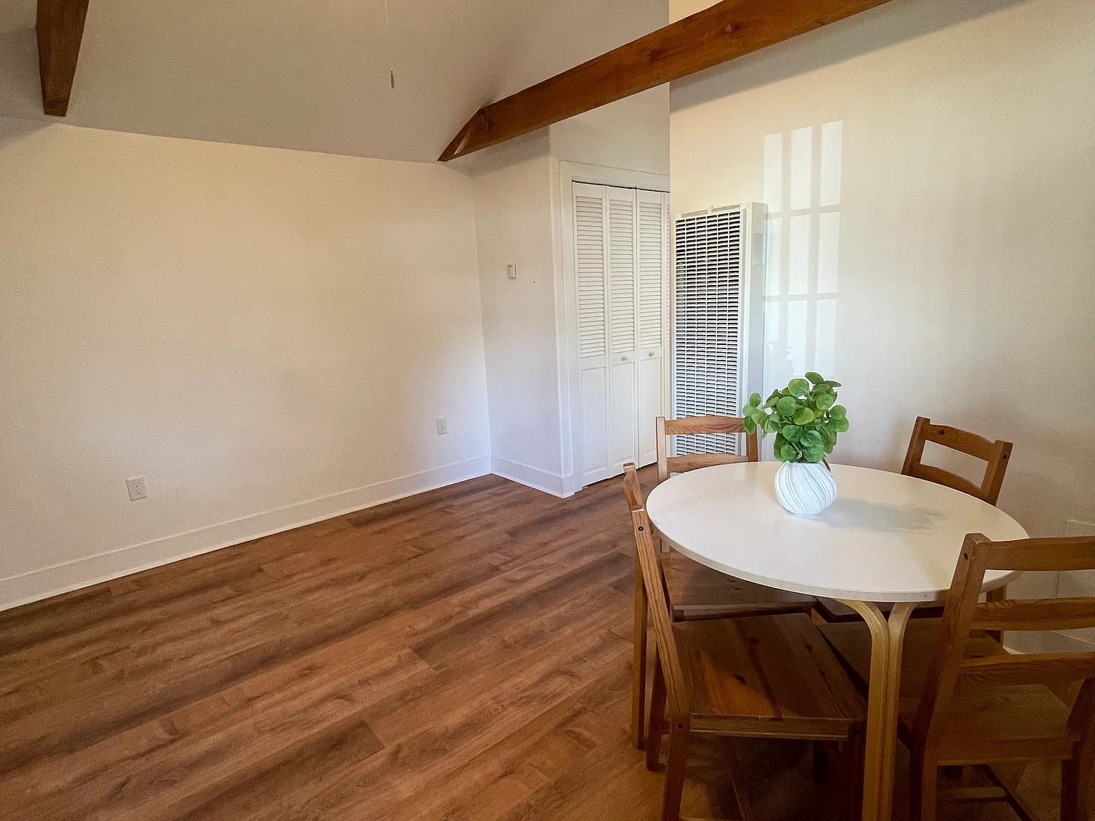 1 bed, 410 sqft, $2,450 — Photo 4