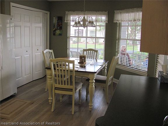 3rd image of 3258 E Pebble Creek Dr