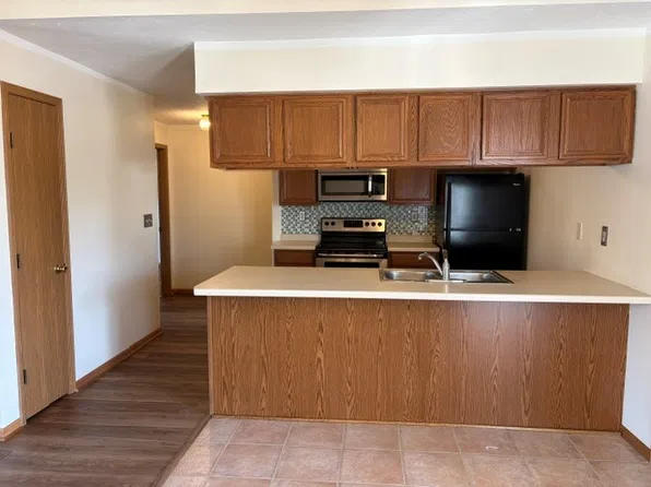 5882 Beechwood Dr #3, Loves Park, IL 61111