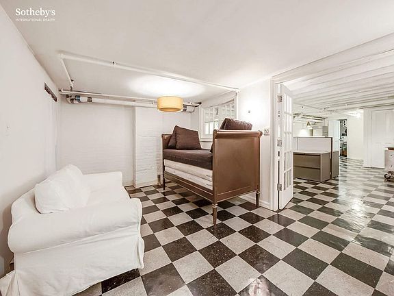 2nd image of 77 Mercer St #Aa