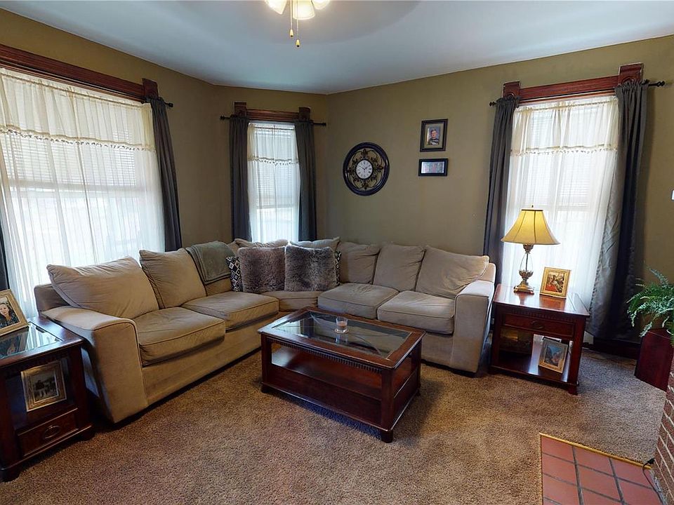 521 Charles Ave, Greenville, IL 62246 Zillow