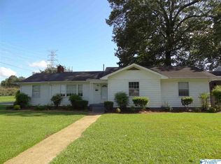 2017 Enolam Blvd SE, Decatur, AL 35601