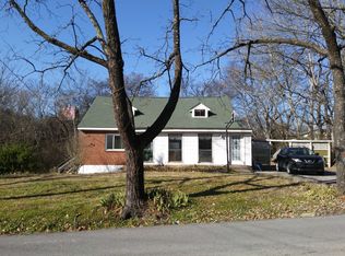 107 Oak St, Rossville, GA 30741
