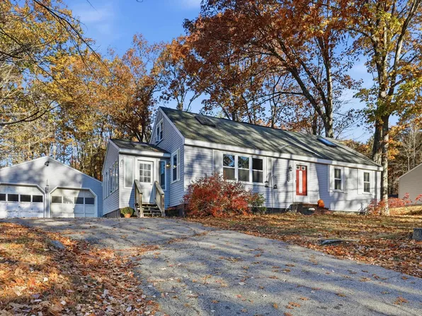 228 Pembroke Hill Road, Pembroke, NH 03275
