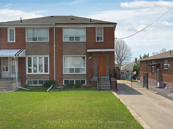 43 Thurrock Rd, Toronto, ON M3L 1P5